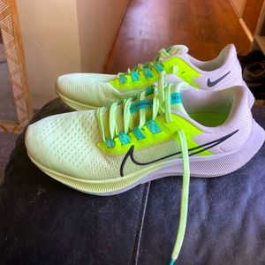 Women’s Nike Air Zoom Pegasus 38, size 9.5 US.